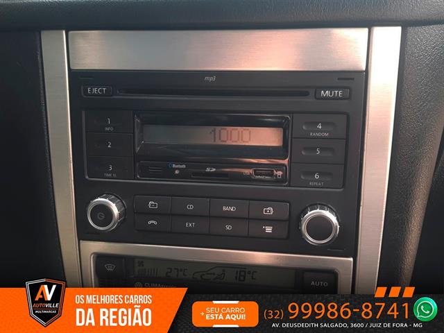 VOLKSWAGEN GOLF SPORTLINE 1.6 MI TOTAL FLEX 8V 4P 2013