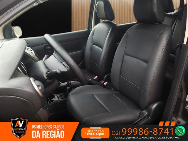 NISSAN LIVINA GRAND S 1.8 16V FLEX FUEL MEC. 2013