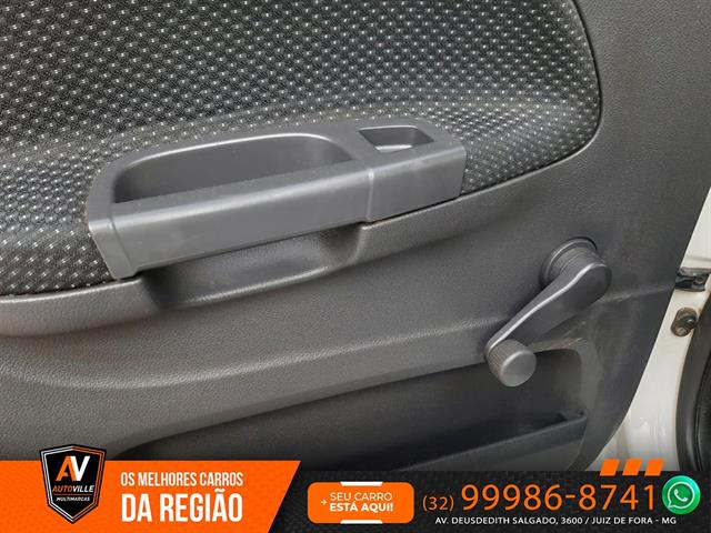 VOLKSWAGEN VOYAGE TRENDLINE 1.6 T.FLEX 8V 4P 2015