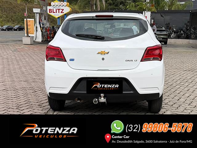 CHEVROLET ONIX HATCH LT 1.0 8V FLEXPOWER 5P MEC. 2017