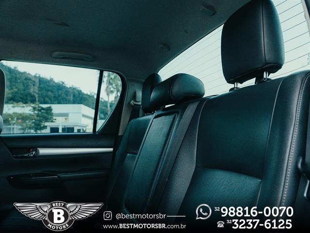 TOYOTA HILUX CD SRX 4X4 2.8 TDI 16V DIESEL AUT. 2017