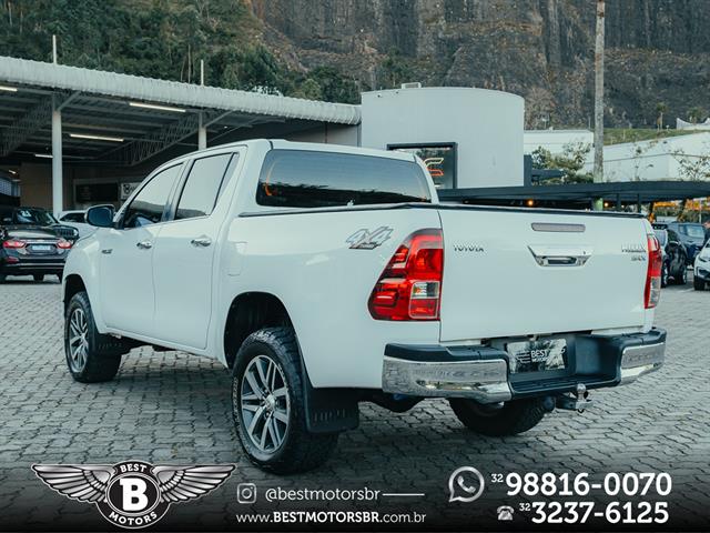 TOYOTA HILUX CD SRX 4X4 2.8 TDI 16V DIESEL AUT. 2017