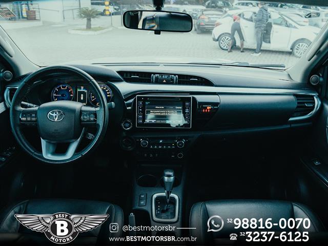TOYOTA HILUX CD SRX 4X4 2.8 TDI 16V DIESEL AUT. 2017