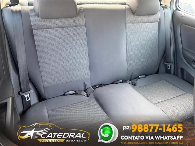 VOLKSWAGEN FOX 1.6 MI TOTAL FLEX 8V 5P 2013