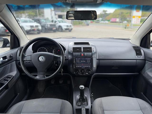 VOLKSWAGEN POLO SEDAN 1.6 MI TOTAL FLEX 8V 4P 2009