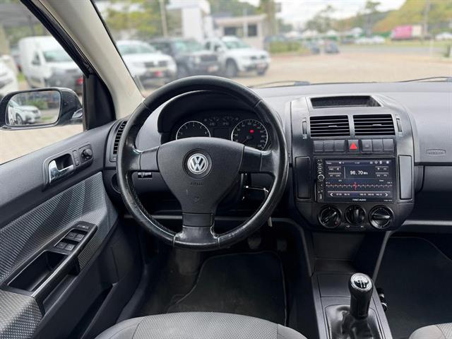 VOLKSWAGEN POLO SEDAN 1.6 MI TOTAL FLEX 8V 4P 2009