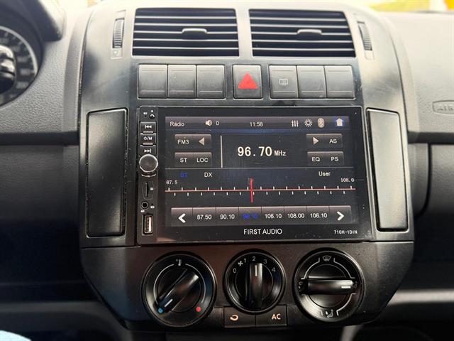 VOLKSWAGEN POLO SEDAN 1.6 MI TOTAL FLEX 8V 4P 2009