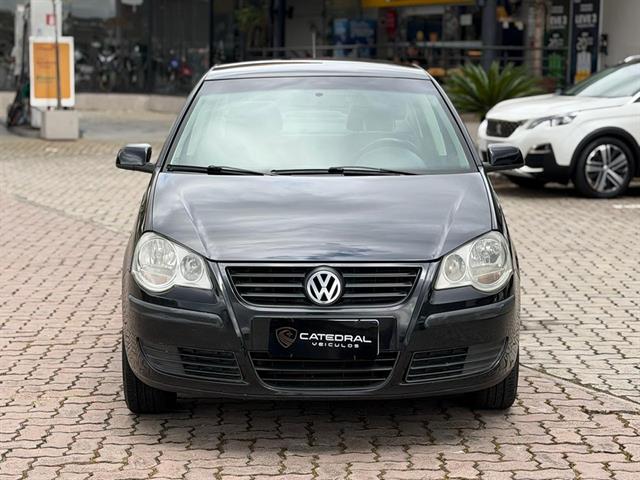 VOLKSWAGEN POLO SEDAN 1.6 MI TOTAL FLEX 8V 4P 2009