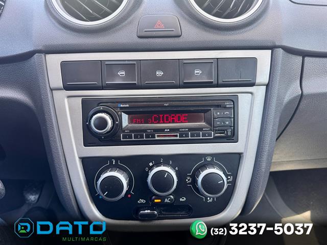 VOLKSWAGEN VOYAGE 1.0/1.0 CITY MI TOTAL FLEX 8V 4P 2013