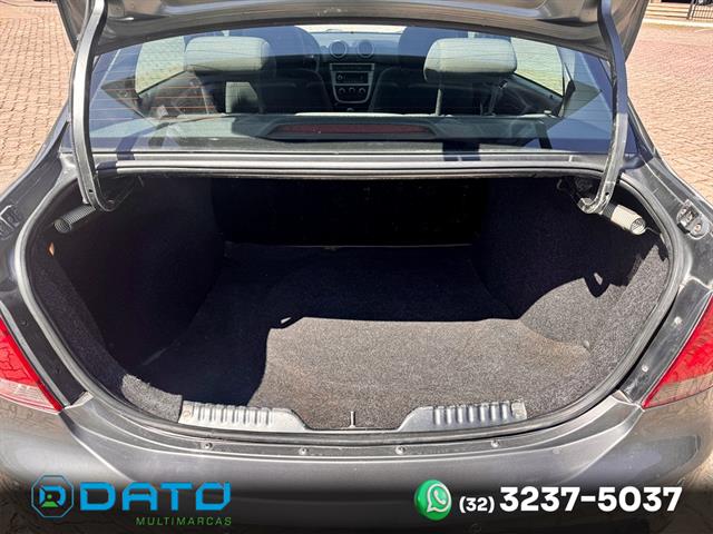 VOLKSWAGEN VOYAGE 1.0/1.0 CITY MI TOTAL FLEX 8V 4P 2013