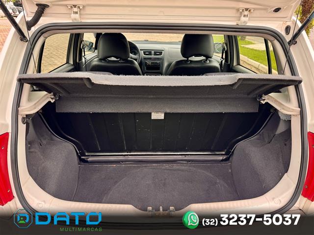 VOLKSWAGEN Fox 1.0 MI TOTAL FLEX 8V 5P 2013