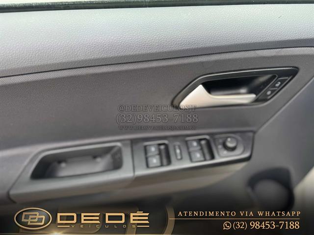 VOLKSWAGEN FOX TRENDLINE 1.0 FLEX 8V 5P 2015