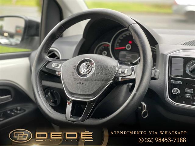 VOLKSWAGEN up! MOVE 1.0 TSI TOTAL FLEX 12V 5P 2018