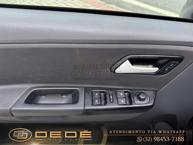 VOLKSWAGEN FOX 1.0 MI TOTAL FLEX 8V 5P 2013