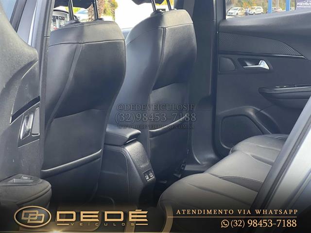 PEUGEOT 2008 ALLURE 1.0 TURBO FLEX 5P AUT. 2025