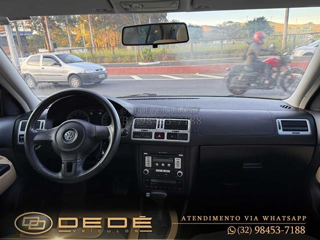 VOLKSWAGEN Bora 2.0/ 2.0 FLEX 8V AUT. 2010