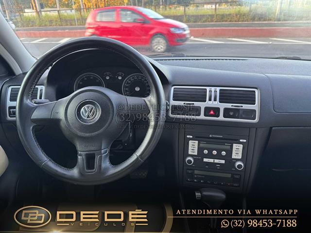VOLKSWAGEN Bora 2.0/ 2.0 FLEX 8V AUT. 2010