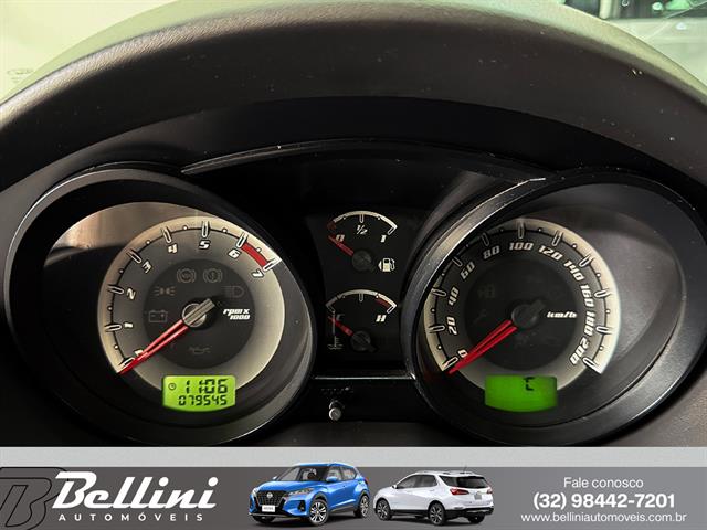 FORD FIESTA SE 1.6 8V FLEX 5P 2014