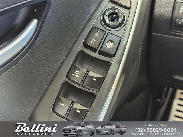 HYUNDAI i30 1.8 16V AUT. 5P 2015