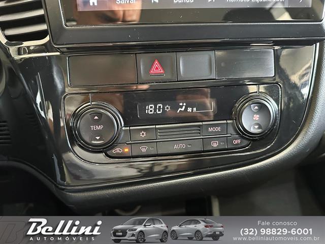 MITSUBISHI OUTLANDER 2.0 16V 160CV AUT. 2015