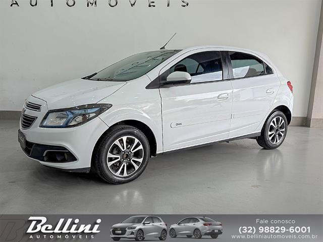CHEVROLET ONIX HATCH LTZ 1.4 8V FLEXPOWER 5P MEC. 2015