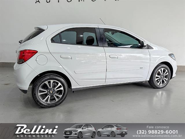 CHEVROLET ONIX HATCH LTZ 1.4 8V FLEXPOWER 5P MEC. 2015