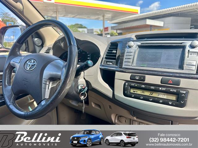 TOYOTA HILUX SW4 SRV D4-D 4X4 3.0 TDI DIES. AUT 2012