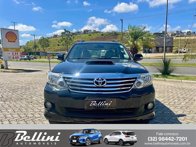 TOYOTA HILUX SW4 SRV D4-D 4X4 3.0 TDI DIES. AUT 2012