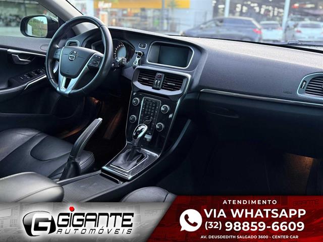 VOLVO V40 T-4 MOMENTUM 2.0 AUT. 2017