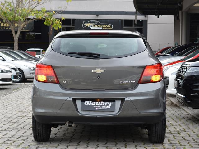 CHEVROLET ONIX HATCH LTZ 1.4 8V FLEXPOWER 5P MEC. 2015