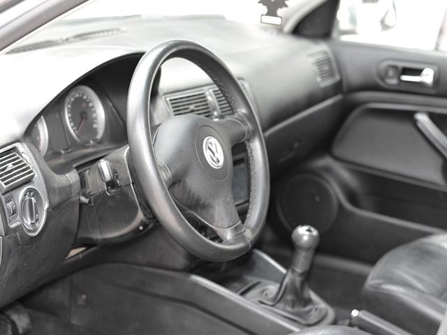 VOLKSWAGEN Golf 1.6MI/ 1.6MI GENER./BLACK & SILVER 2004