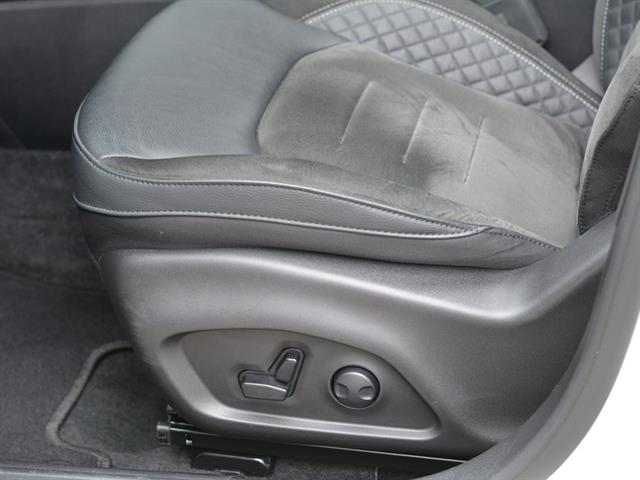 JEEP COMPASS BLACK HURRICANE 2.0 4X4 TB AUT. 2025