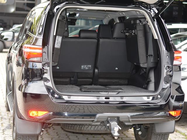 TOYOTA HILUX SW4 SRX 4X4 2.8 TDI 16V DIES. AUT. 2024