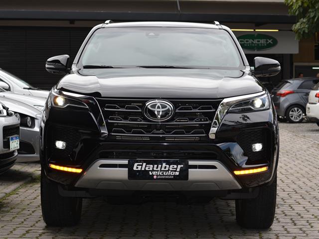 TOYOTA HILUX SW4 SRX 4X4 2.8 TDI 16V DIES. AUT. 2024