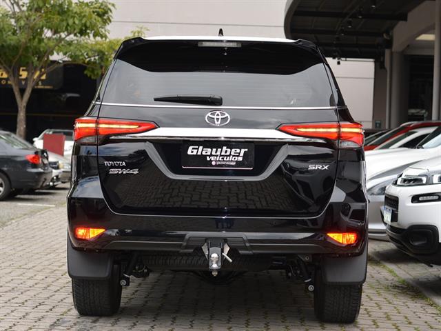 TOYOTA HILUX SW4 SRX 4X4 2.8 TDI 16V DIES. AUT. 2024