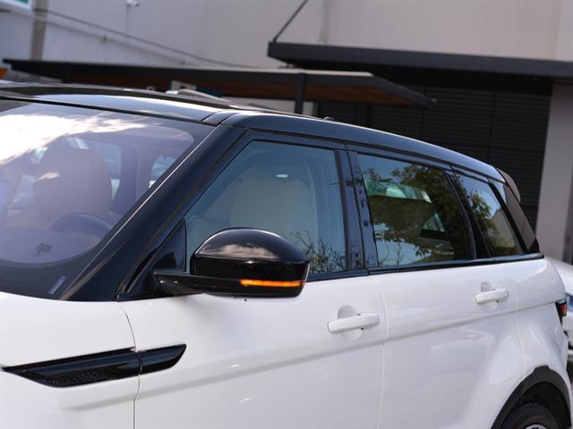 LAND ROVER RANGE ROVER EVOQUE PURE TECH 2.0 AUT. 5P 2014