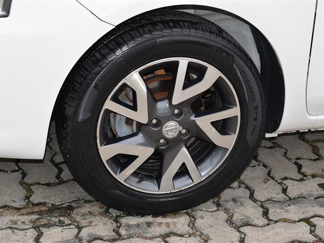 NISSAN VERSA UNIQUE 1.6 16V FLEXSTART 4P AUT. 2017