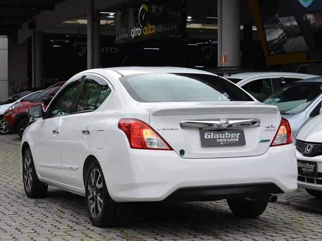 NISSAN VERSA UNIQUE 1.6 16V FLEXSTART 4P AUT. 2017