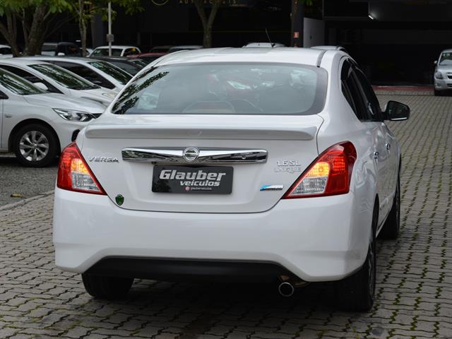 NISSAN VERSA UNIQUE 1.6 16V FLEXSTART 4P AUT. 2017