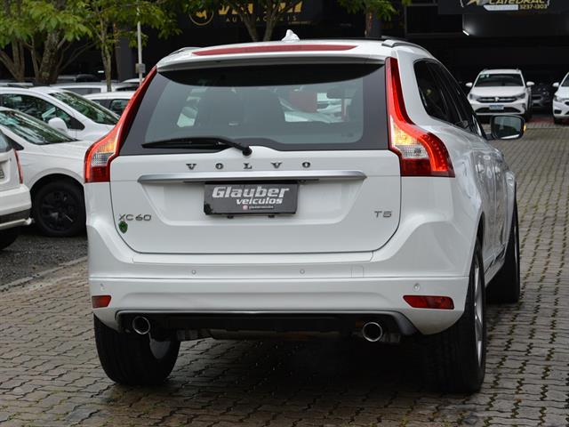 VOLVO XC 60 T-5 R-DESIGN 2.0 FWD 5P 2014