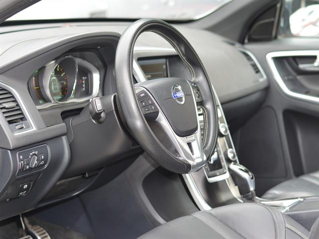 VOLVO XC 60 T-5 R-DESIGN 2.0 FWD 5P 2014