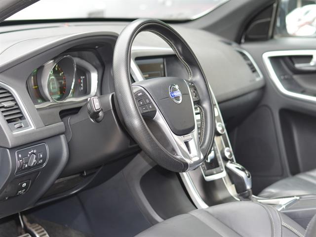 VOLVO XC 60 T-5 R-DESIGN 2.0 FWD 5P 2014