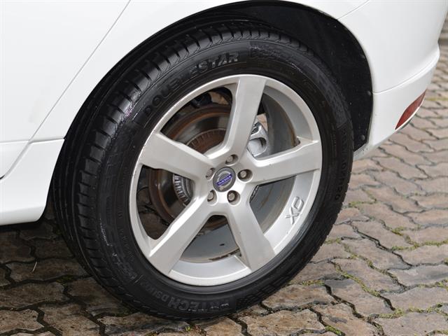 VOLVO XC 60 T-5 R-DESIGN 2.0 FWD 5P 2014