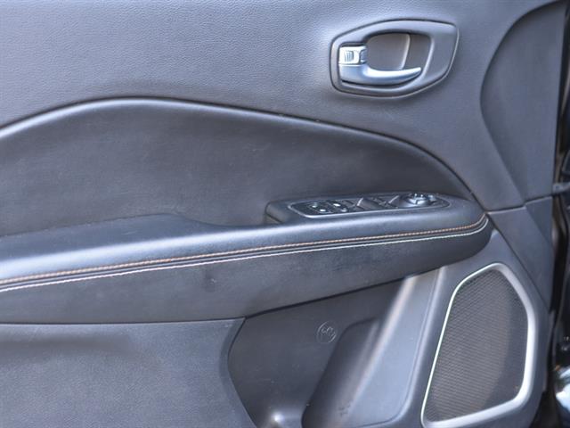 JEEP COMPASS LONGITUDE 2.0 4X4 DIES. 16V AUT. 2017