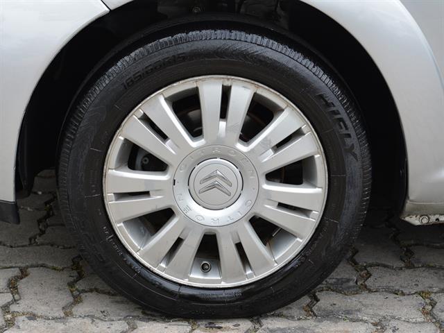 CITROËN C3 EXCLUSIVE 1.4 FLEX 8V 5P 2011