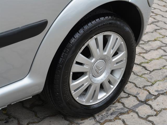 CITROËN C3 EXCLUSIVE 1.4 FLEX 8V 5P 2011
