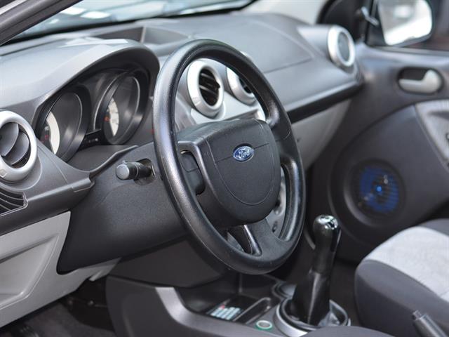 FORD FIESTA SEDAN 1.0 8V FLEX 4P 2008