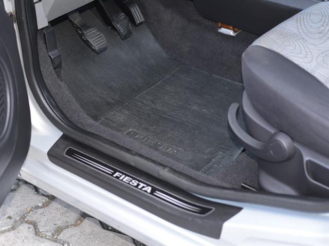 FORD FIESTA SEDAN 1.0 8V FLEX 4P 2008