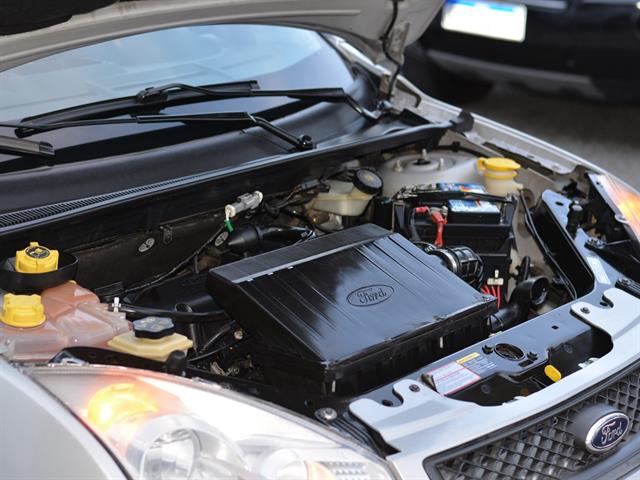 FORD FIESTA SEDAN 1.0 8V FLEX 4P 2008
