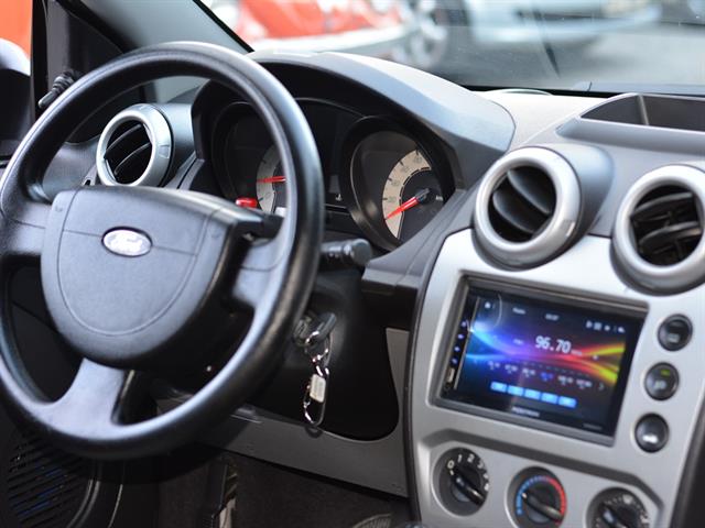 FORD FIESTA SEDAN 1.0 8V FLEX 4P 2008